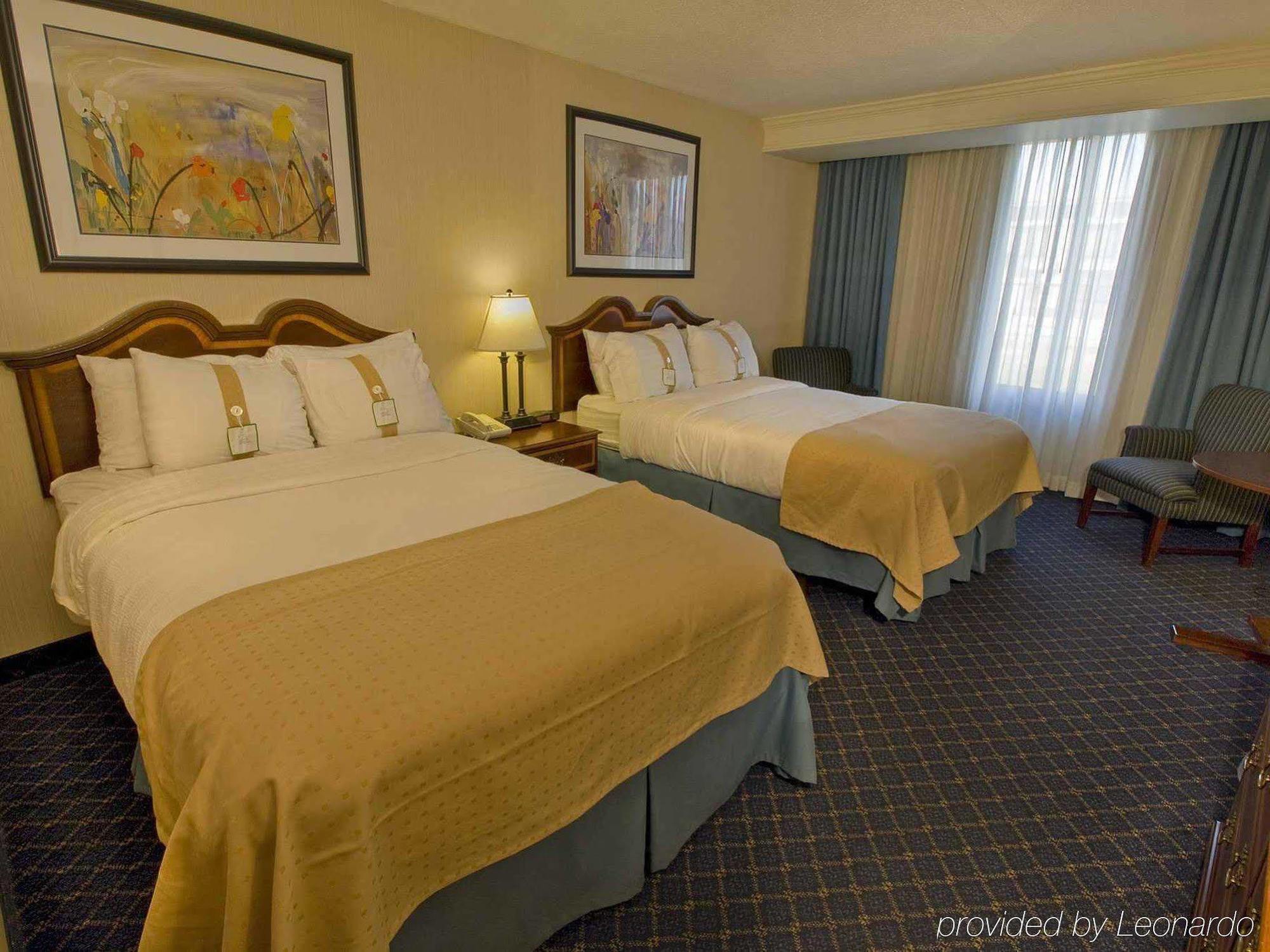 Holiday Inn Buffalo-Amherst Room photo